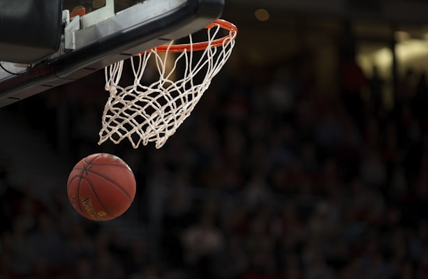 NBA总决赛激烈对抗篮球比赛新闻图片